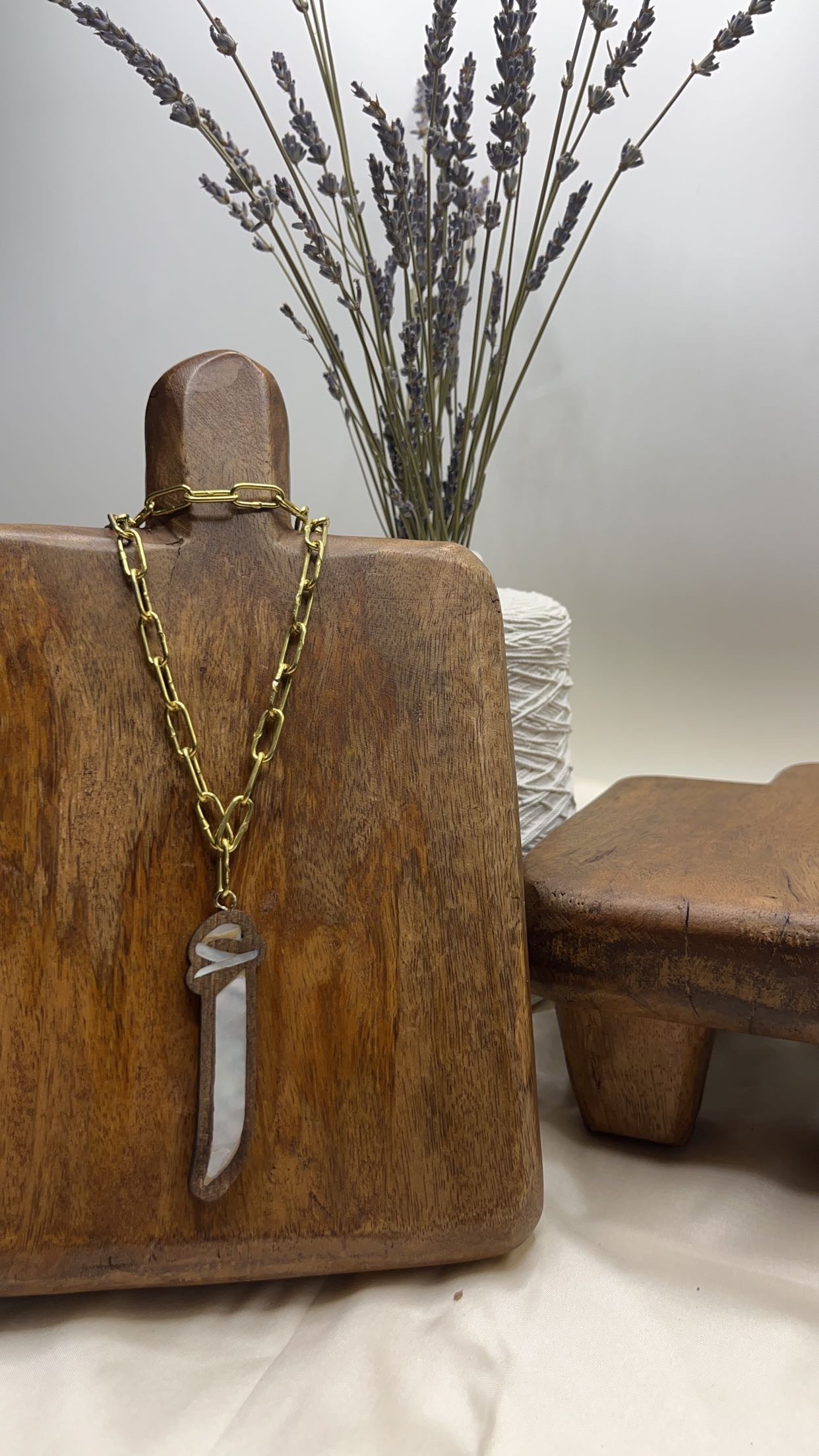 17" Inch Letter Necklace (أ)