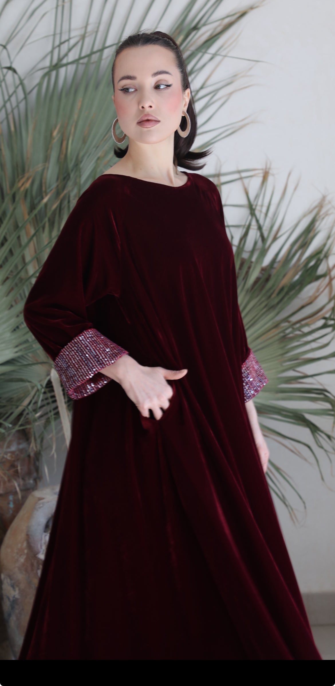 Maroon with Giltter Sleave