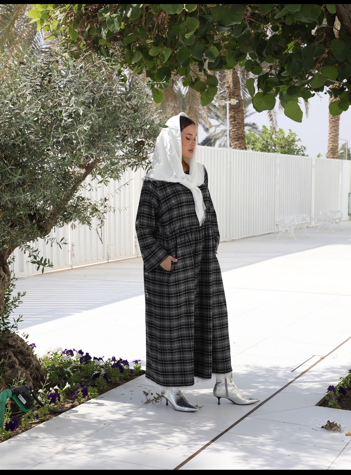 26/001 Black Checkered